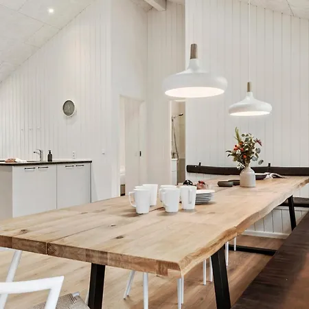 Сasa de vacaciones Awesome Home In Glesborg With Sauna *