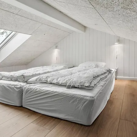 Awesome Home In Glesborg With Sauna